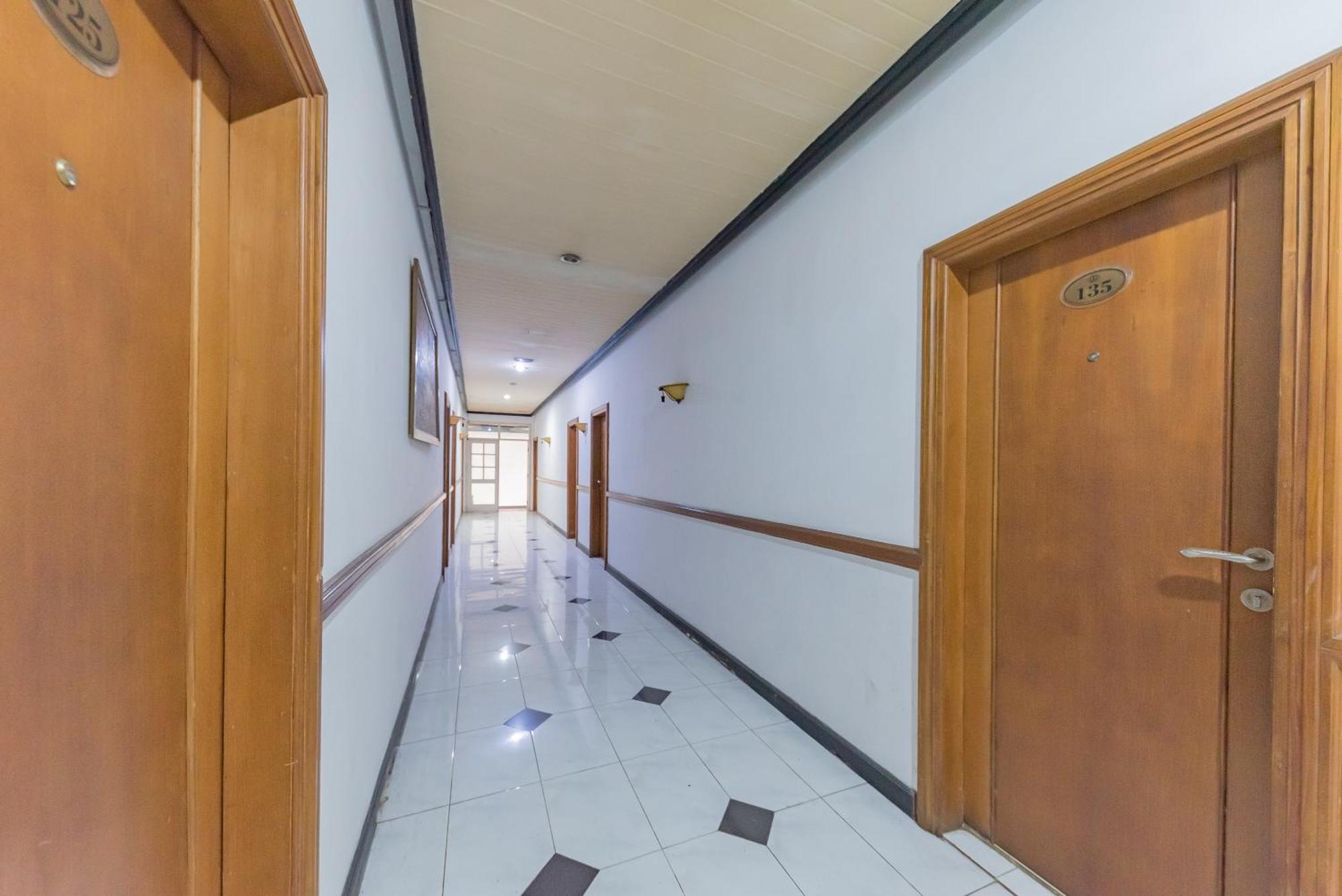 Urbanview Hotel Crown Tasikmalaya By Reddoorz Eksteriør bilde