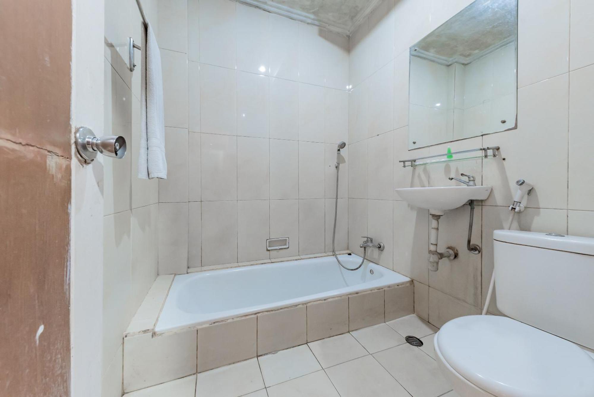 Urbanview Hotel Crown Tasikmalaya By Reddoorz Eksteriør bilde