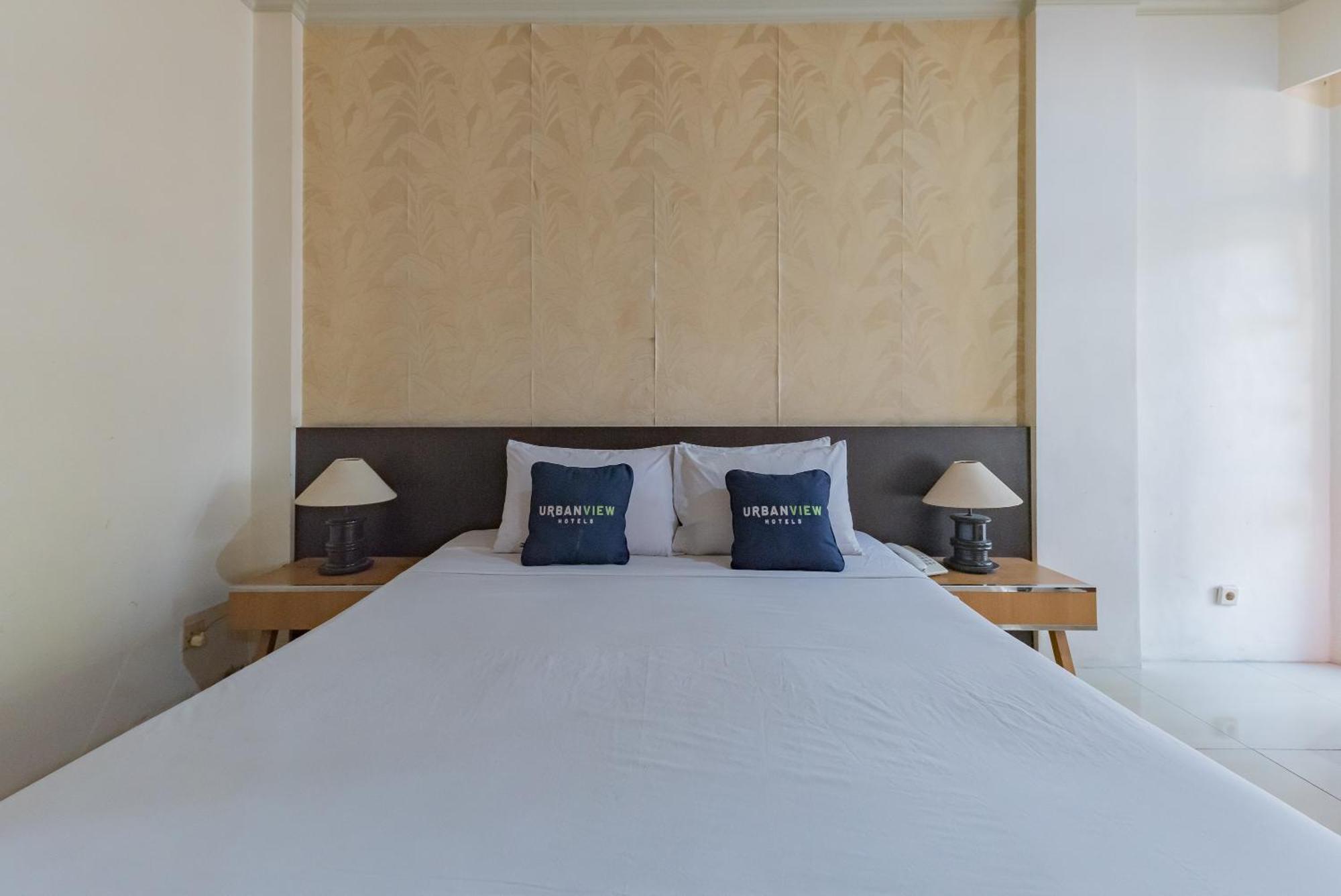 Urbanview Hotel Crown Tasikmalaya By Reddoorz Eksteriør bilde